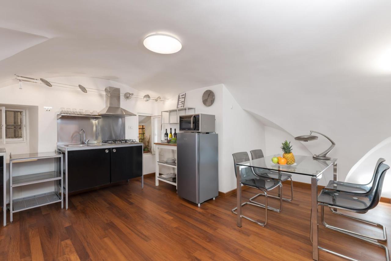 New! Amazing Piazza Navona View Apartment Rome Exterior photo